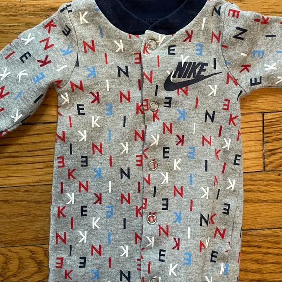 Nike Newborn Sleeper - Picture 3 of 5